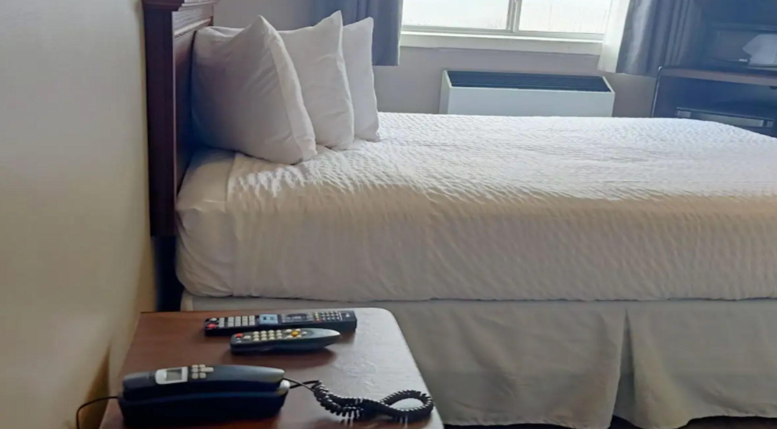 Travelodge By Wyndham London Ontario Εξωτερικό φωτογραφία