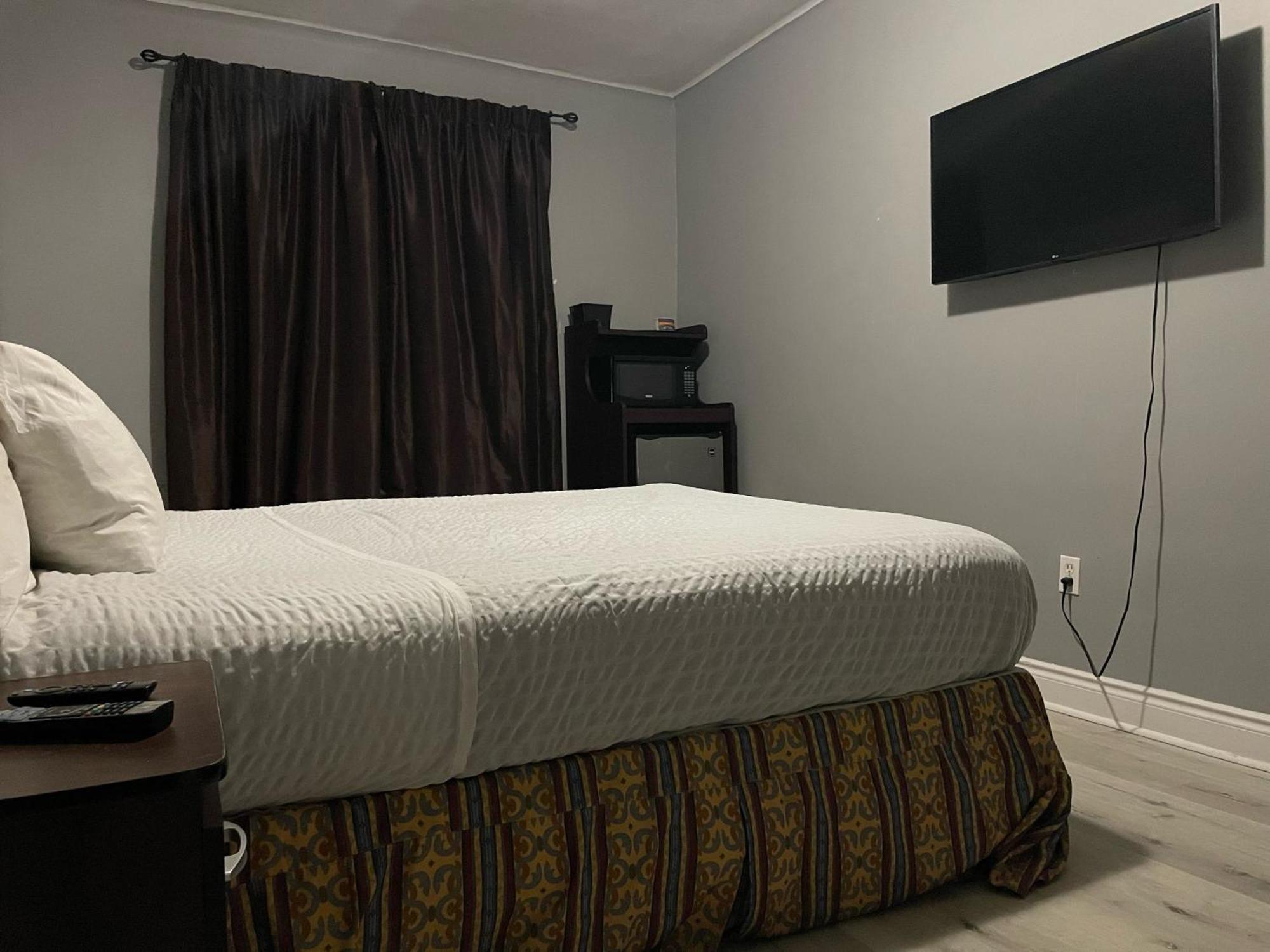 Travelodge By Wyndham London Ontario Εξωτερικό φωτογραφία