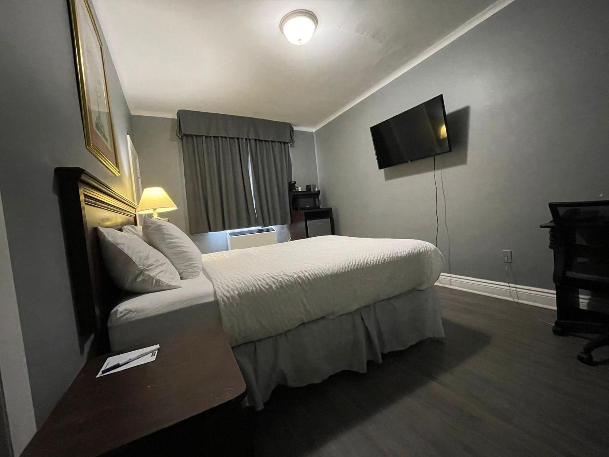 Travelodge By Wyndham London Ontario Εξωτερικό φωτογραφία